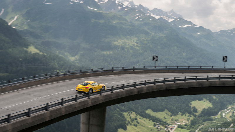 Illustration for article titled The Most Gorgeous Photos Of A Porsche Cayman You Will Ever See